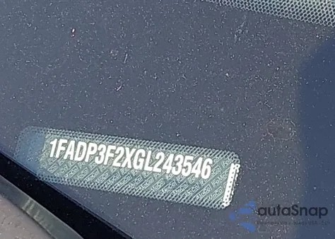 2016 Ford Focus Se z USA, uszkodzony, nr VIN 1FADP3F2XGL243546